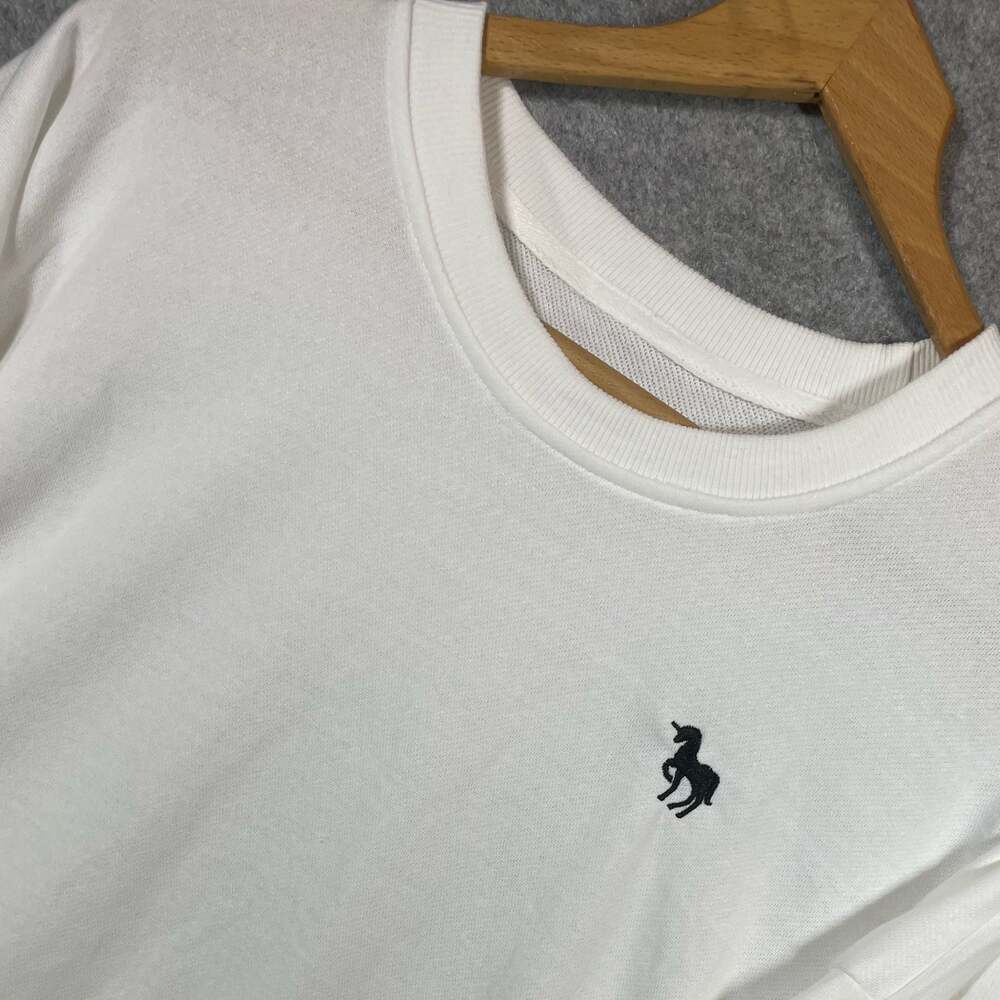 Vintage White Long Sleeve XL Sweatshirt with Distinctive Unicorn‎ Embroidery